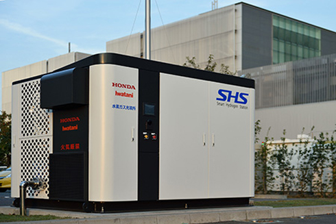 太陽光から作った水素で燃料電池車が走る ホンダが小型ステーションを設置 電気自動車 スマートジャパン