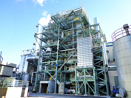 板紙の生産工場で木質バイオマス発電 電力の2割をco2フリーに 自然エネルギー 1 2 ページ スマートジャパン