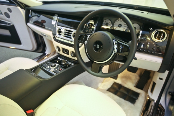 ���[���X�E���C�X