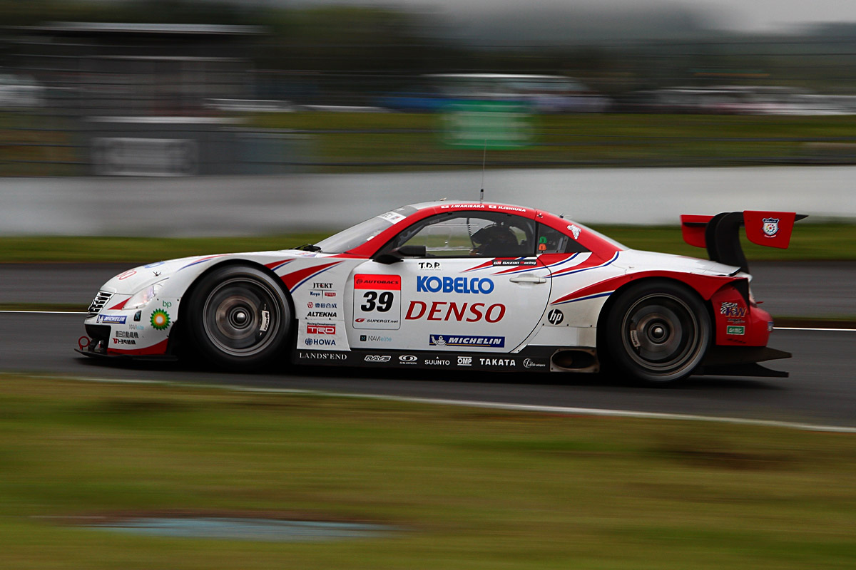 雨で波乱の第2戦「富士」、初音ミク BMWがGT300クラスを制す：SUPER GT 2012（1/4 ページ） - ITmedia ビジネスオンライン