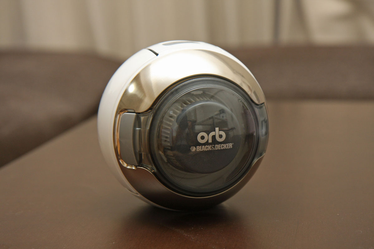 球体デザインのインテリア感覚ハンディクリーナー「ORB」：試用