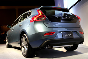 V40