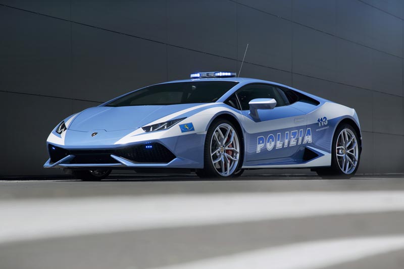 最高速度325km H ランボルギーニ ウラカン Lp610 4 警察パトカーに Itmedia ビジネスオンライン