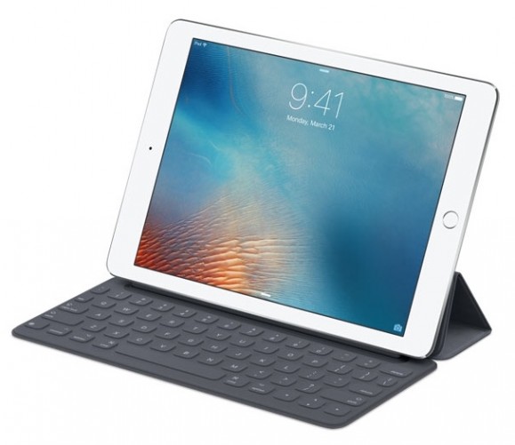 9.7C`iPad PropuSmart KeyboardvsNbNŊgt
