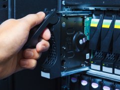 Ssdでraidを組む意味はあるのか Hddと同じ設計では不可 Techtargetジャパン サーバ ストレージ